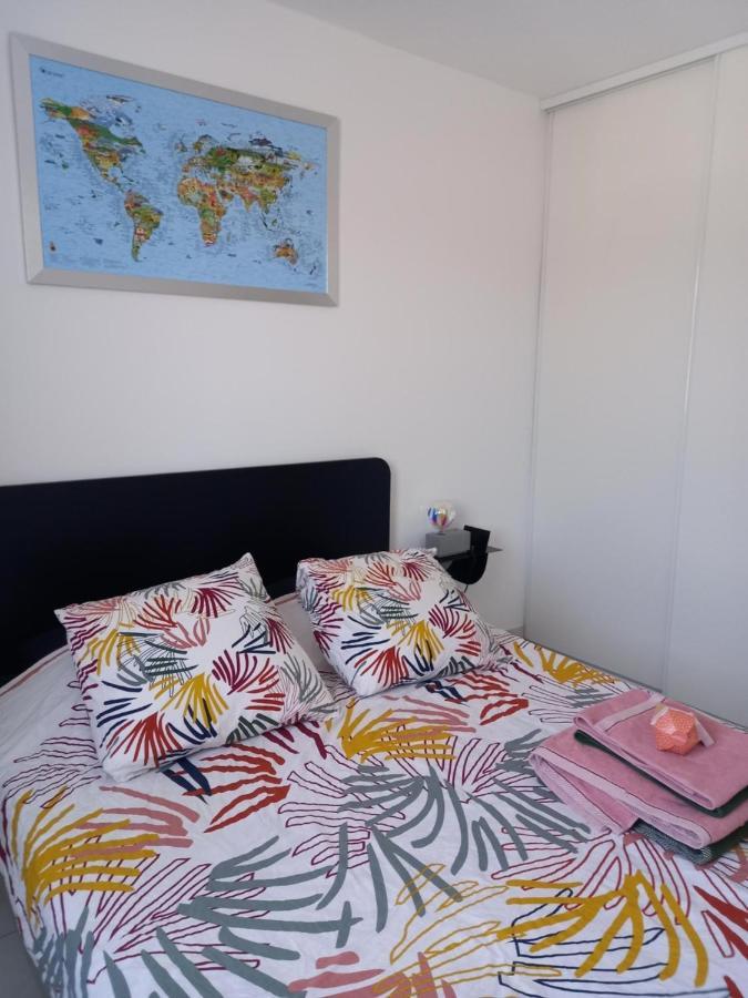Bel Appartement Avec Terrasse - Plage De Carro A Pied มาร์ติกส์ ภายนอก รูปภาพ